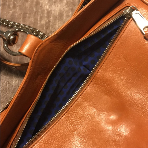 I’m selling my Rebeccaminkoff crossbody bag 🧡 - Picture 7 of 7